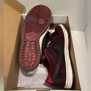 Nike Dunk x Riot Skateboards